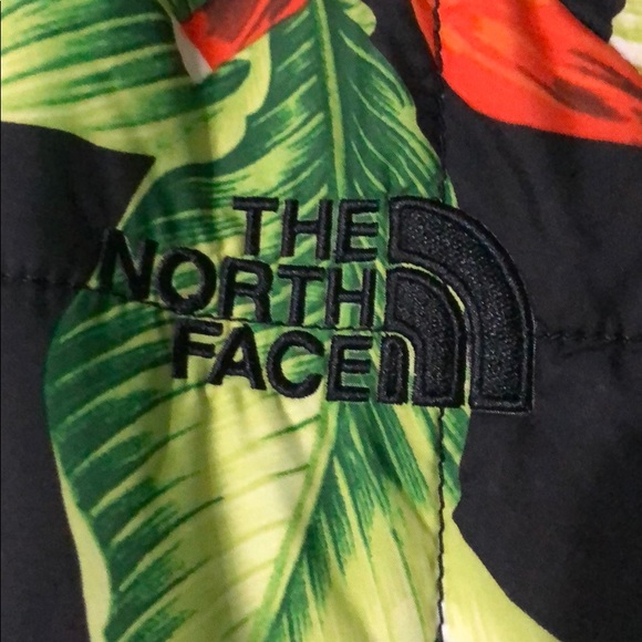 The NorthFace Deadstock Reversible Coat - Picture 3 of 7